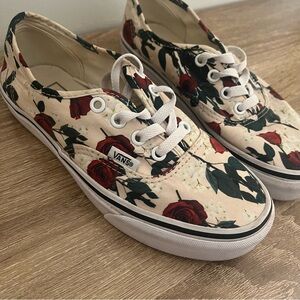 Vans Roses Lace Canvas Sneakers Women’s Size 6 Excellent Condition